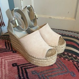 Marc Fisher Adalyn Wedge